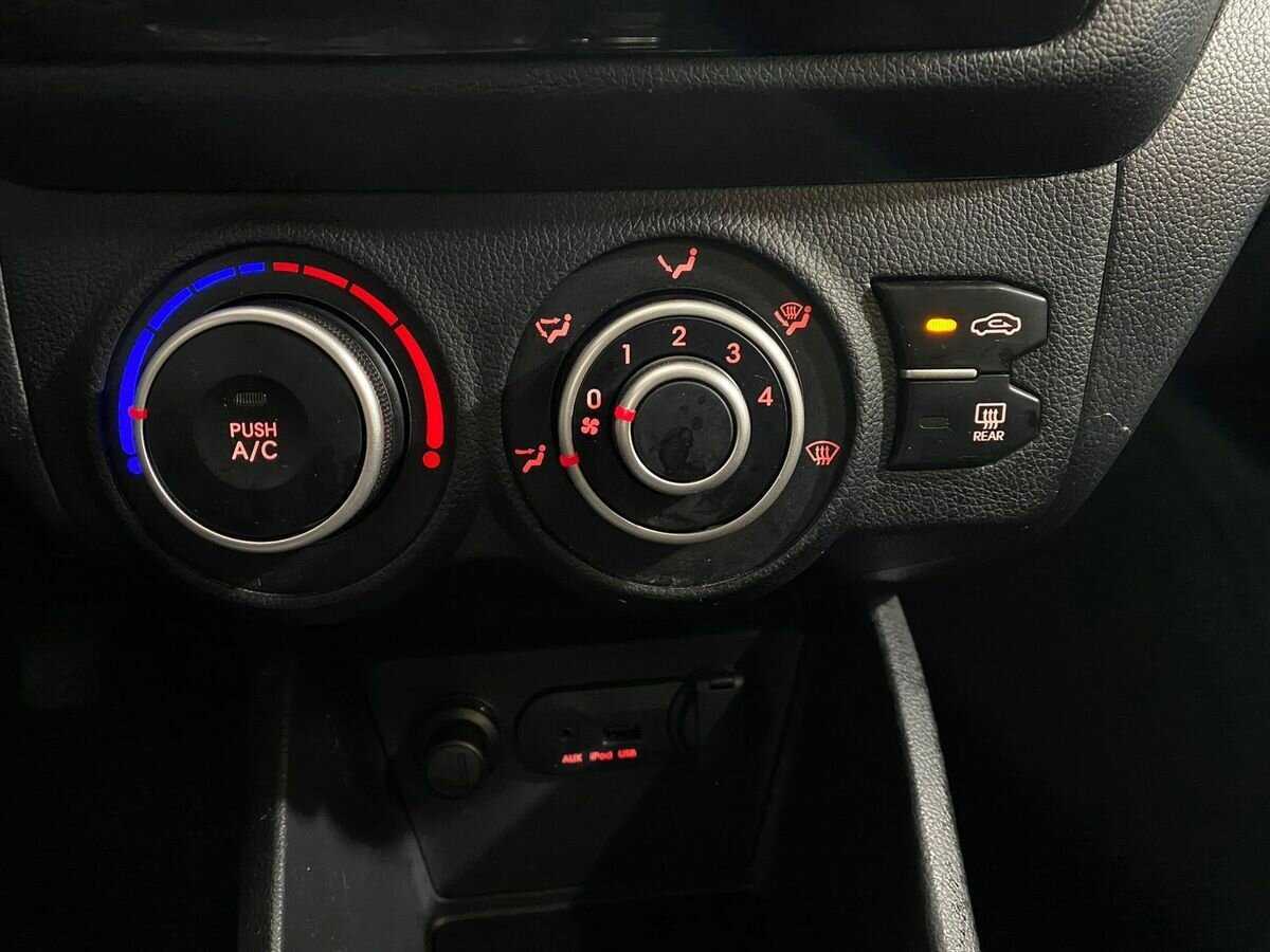 Kia Rio с пробегом — 2014 год. Фото: #14