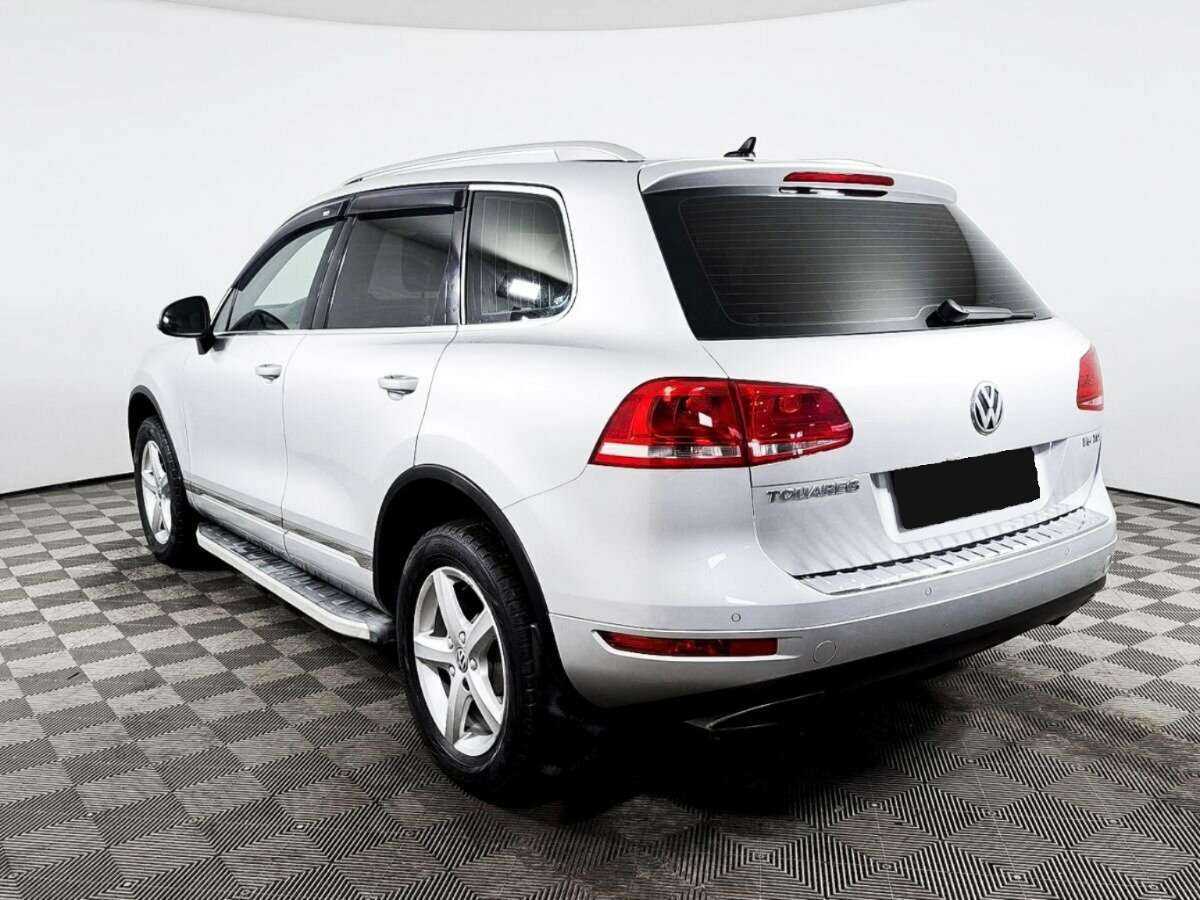 Volkswagen Touareg с пробегом — 2012 год. Фото: #6