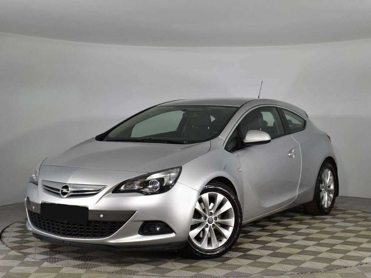 Opel Astra с пробегом — 2013 год. Фото: #0