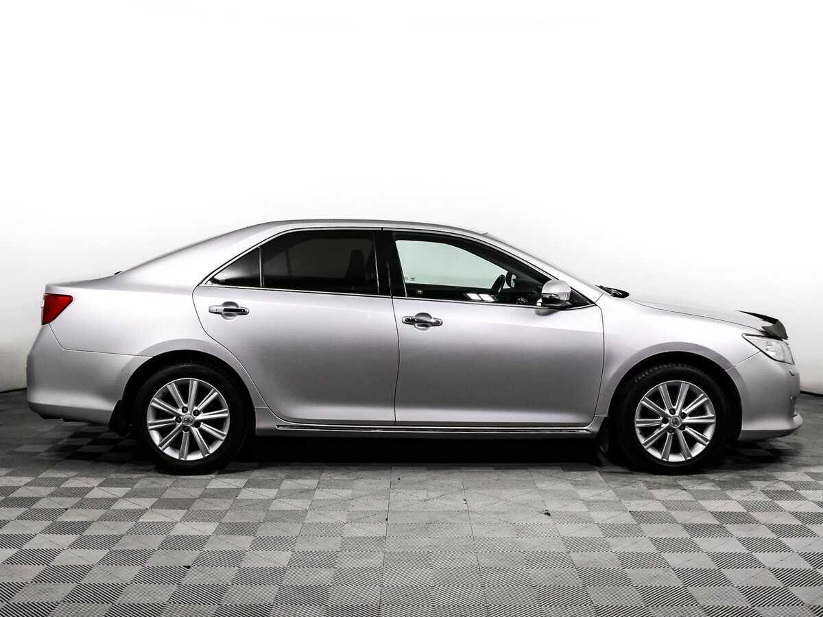 Toyota Camry с пробегом — 2014 год. Фото: #3
