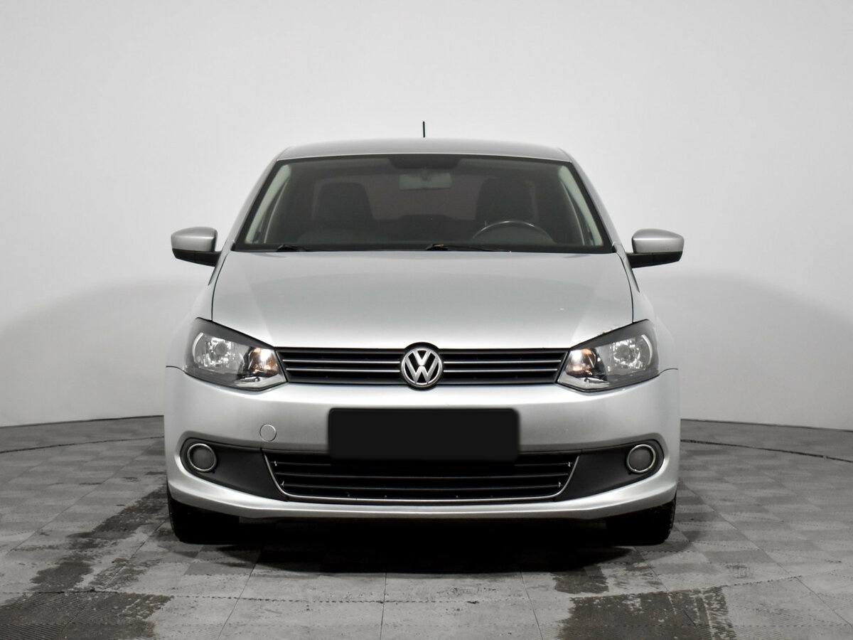Volkswagen Polo с пробегом — 2015 год. Фото: #1