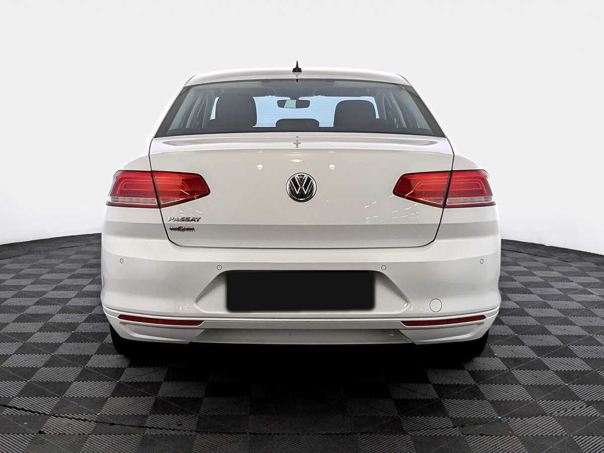 Volkswagen Passat с пробегом — 2019 год. Фото: #5