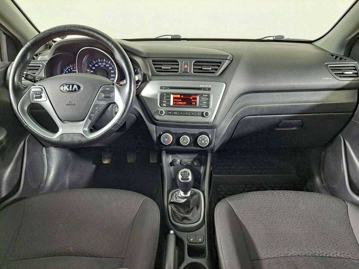 Kia Rio с пробегом — 2016 год. Фото: #13