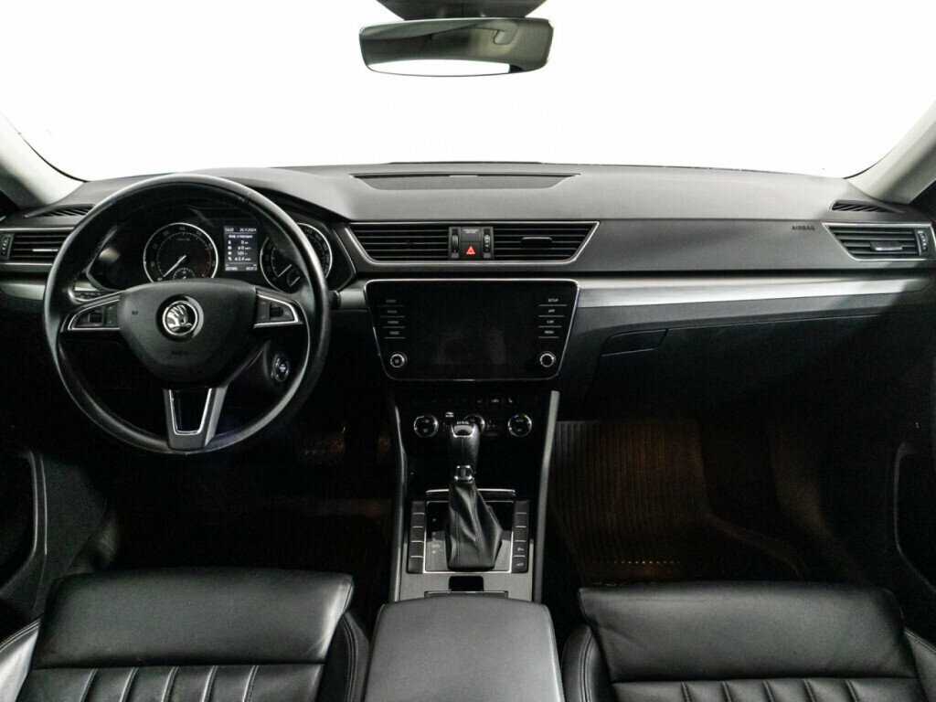 Skoda Superb с пробегом — 2018 год. Фото: #12