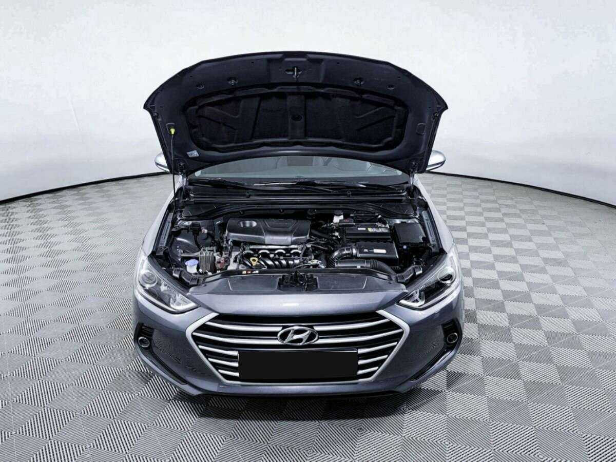 Hyundai Elantra с пробегом — 2018 год. Фото: #8