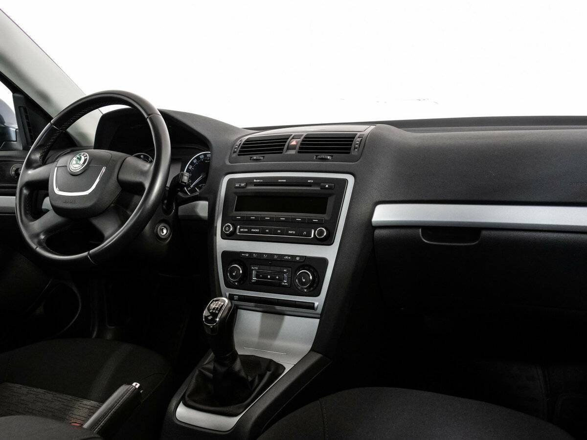 Skoda Octavia с пробегом — 2012 год. Фото: #6