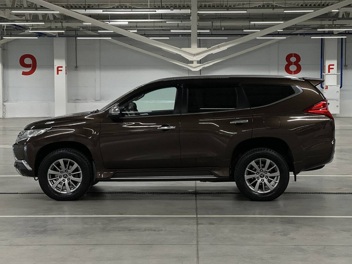 Mitsubishi Pajero Sport с пробегом — 2018 год. Фото: #7