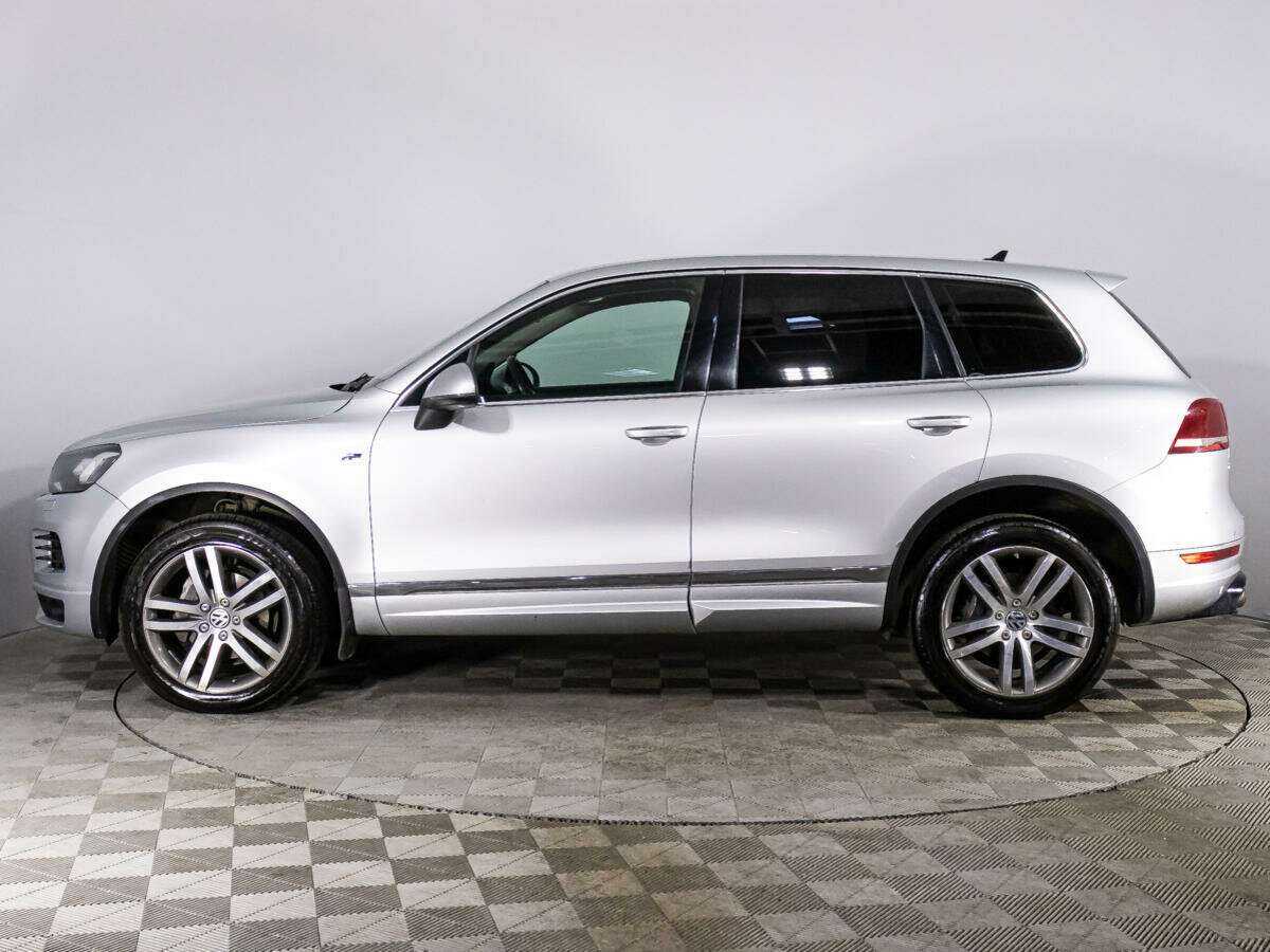 Volkswagen Touareg с пробегом — 2012 год. Фото: #7