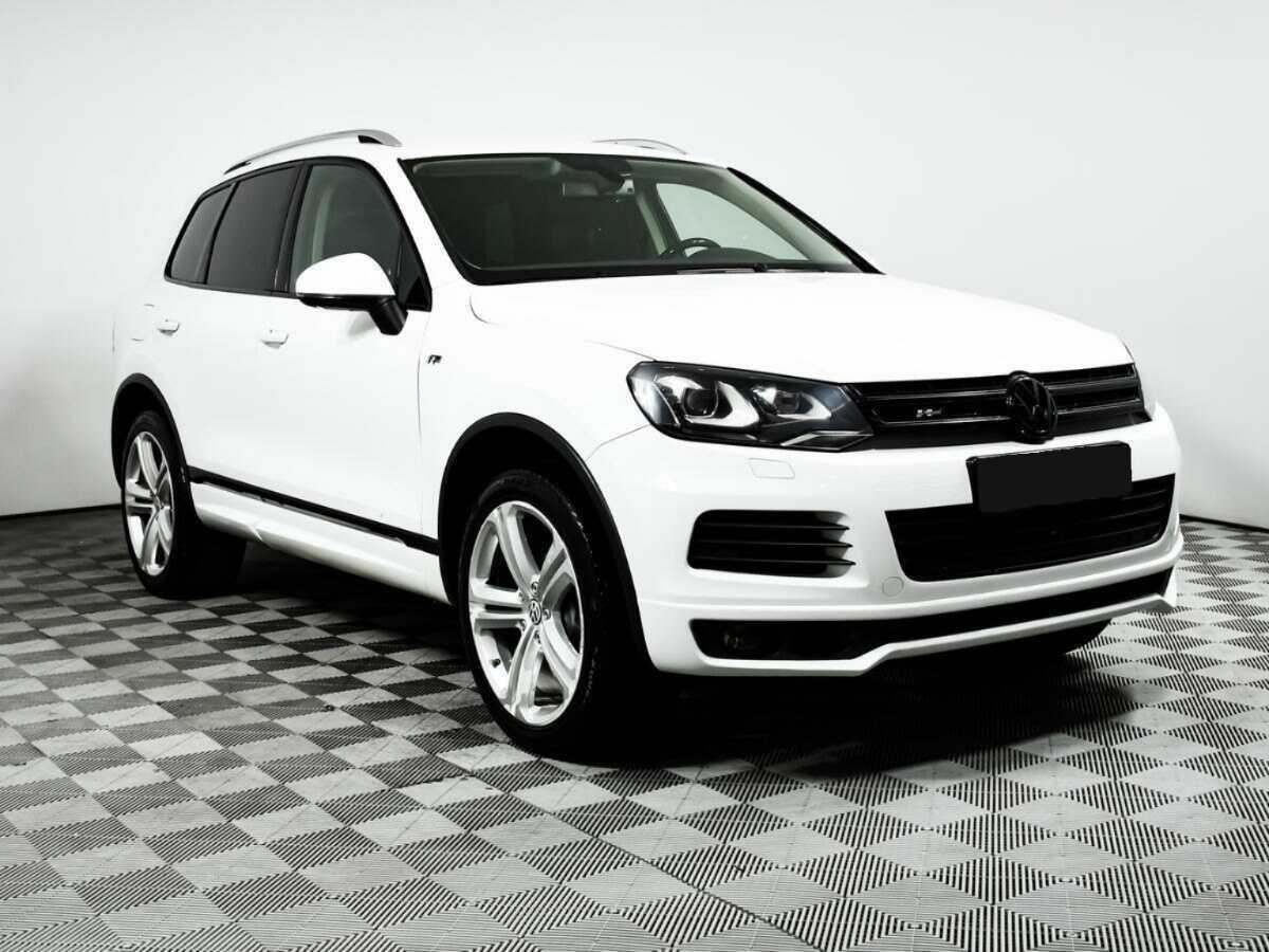 Volkswagen Touareg с пробегом — 2012 год. Фото: #2