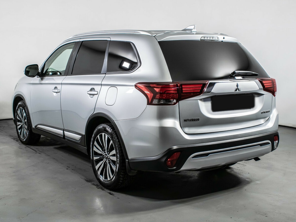 Mitsubishi Outlander с пробегом — 2018 год. Фото: #6