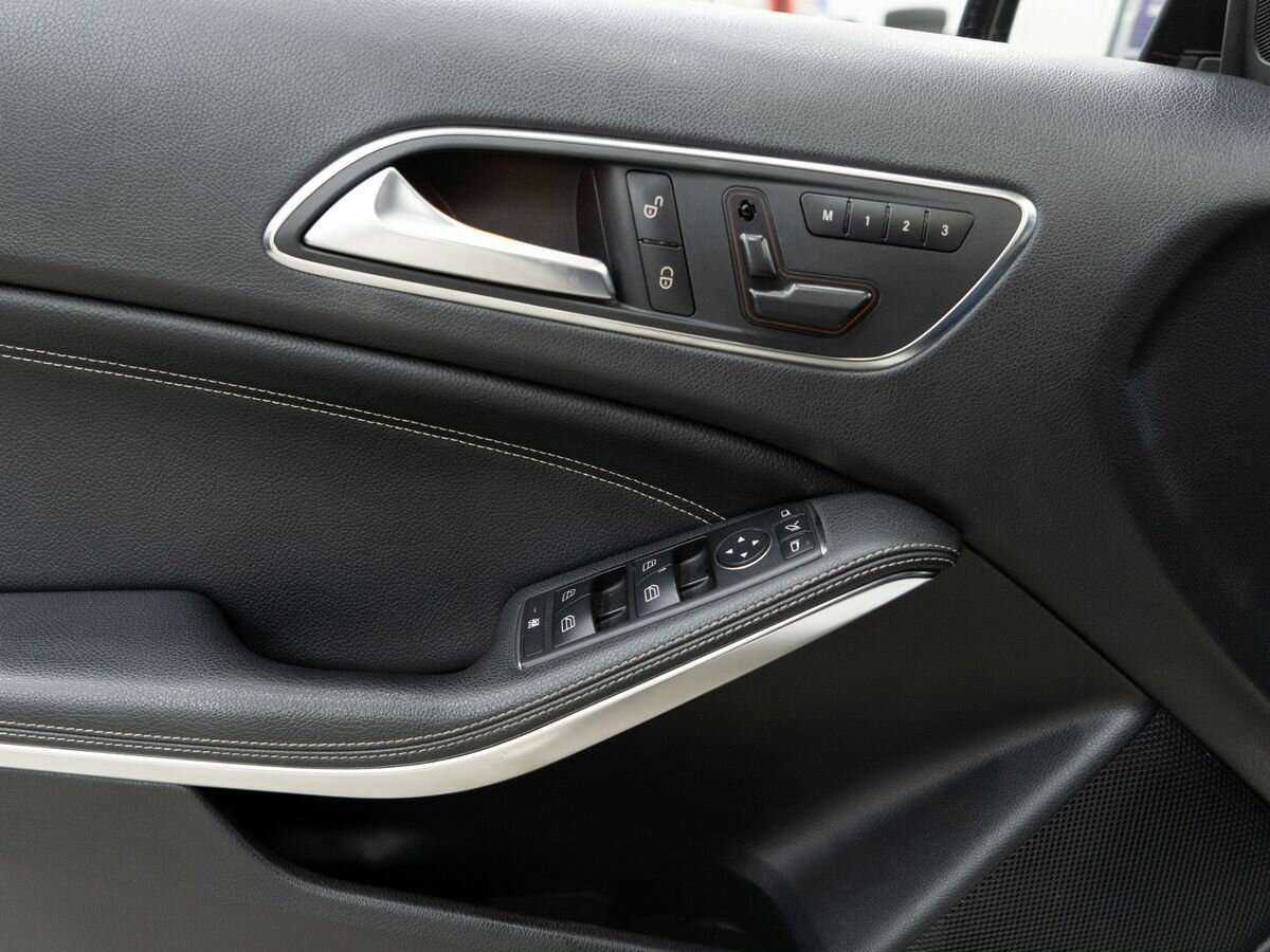 Mercedes-Benz A-Класс с пробегом — 2013 год. Фото: #13