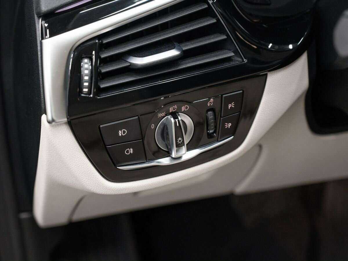 BMW 5 серии с пробегом — 2018 год. Фото: #15