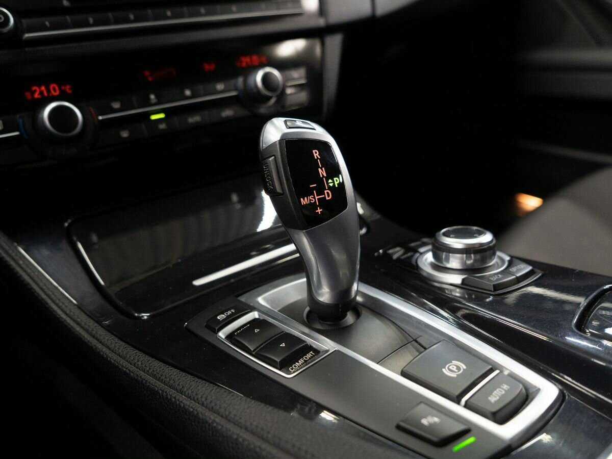 BMW 5 серии с пробегом — 2014 год. Фото: #11