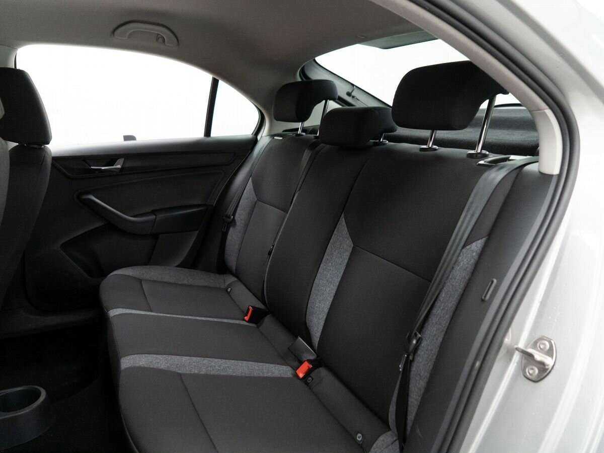 Skoda Rapid с пробегом — 2020 год. Фото: #6