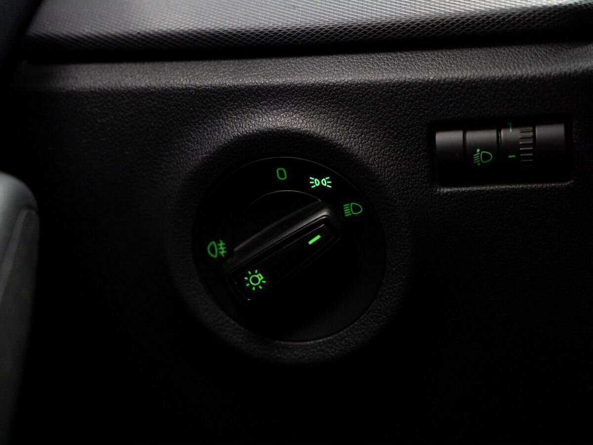 Skoda Rapid с пробегом — 2020 год. Фото: #16