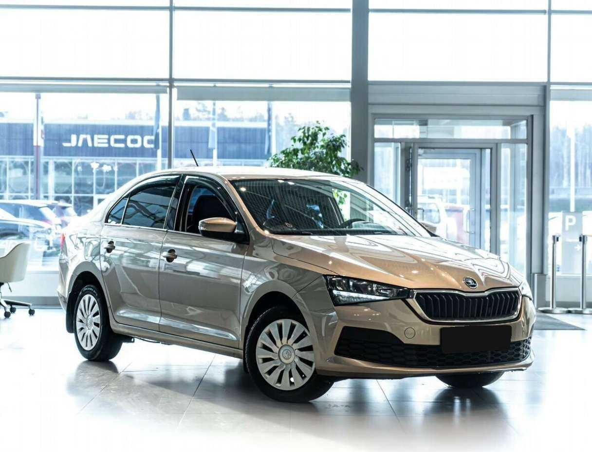 Skoda Rapid с пробегом — 2021 год. Фото: #1
