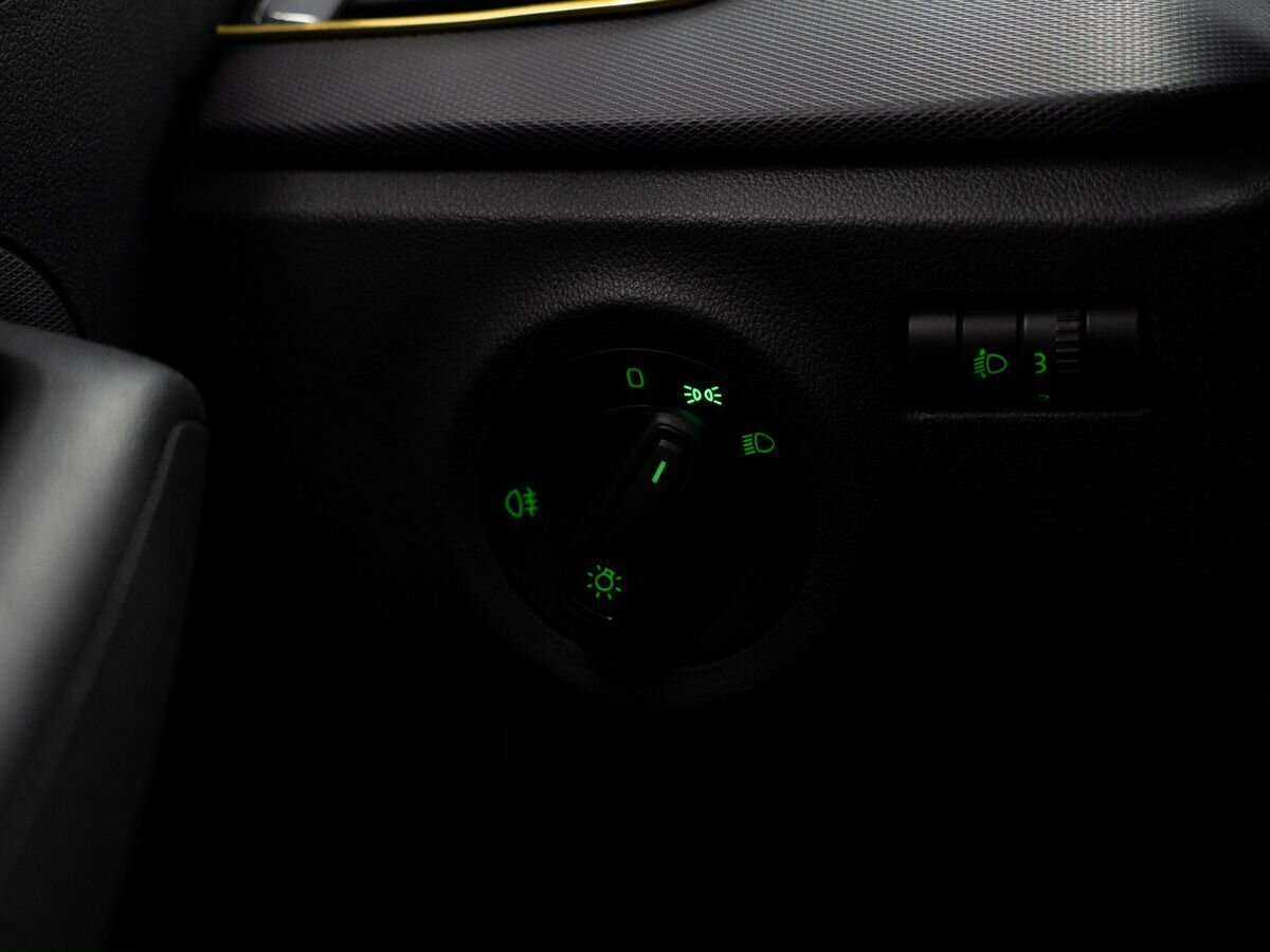 Skoda Rapid с пробегом — 2021 год. Фото: #15