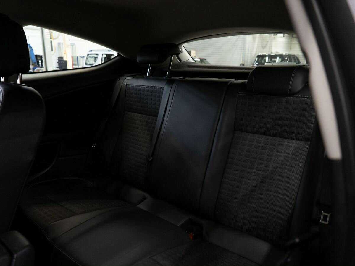 Opel Astra с пробегом — 2012 год. Фото: #6