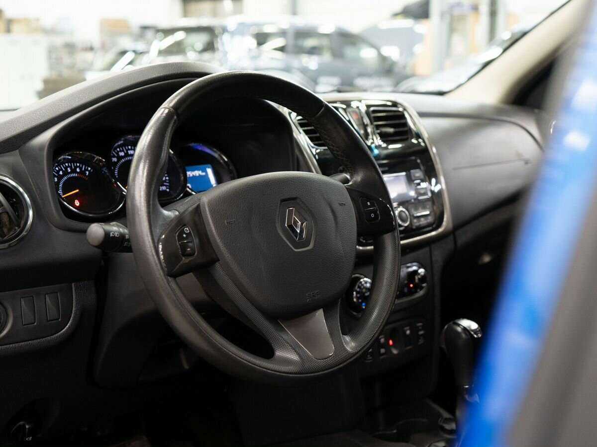 Renault Sandero с пробегом — 2018 год. Фото: #4