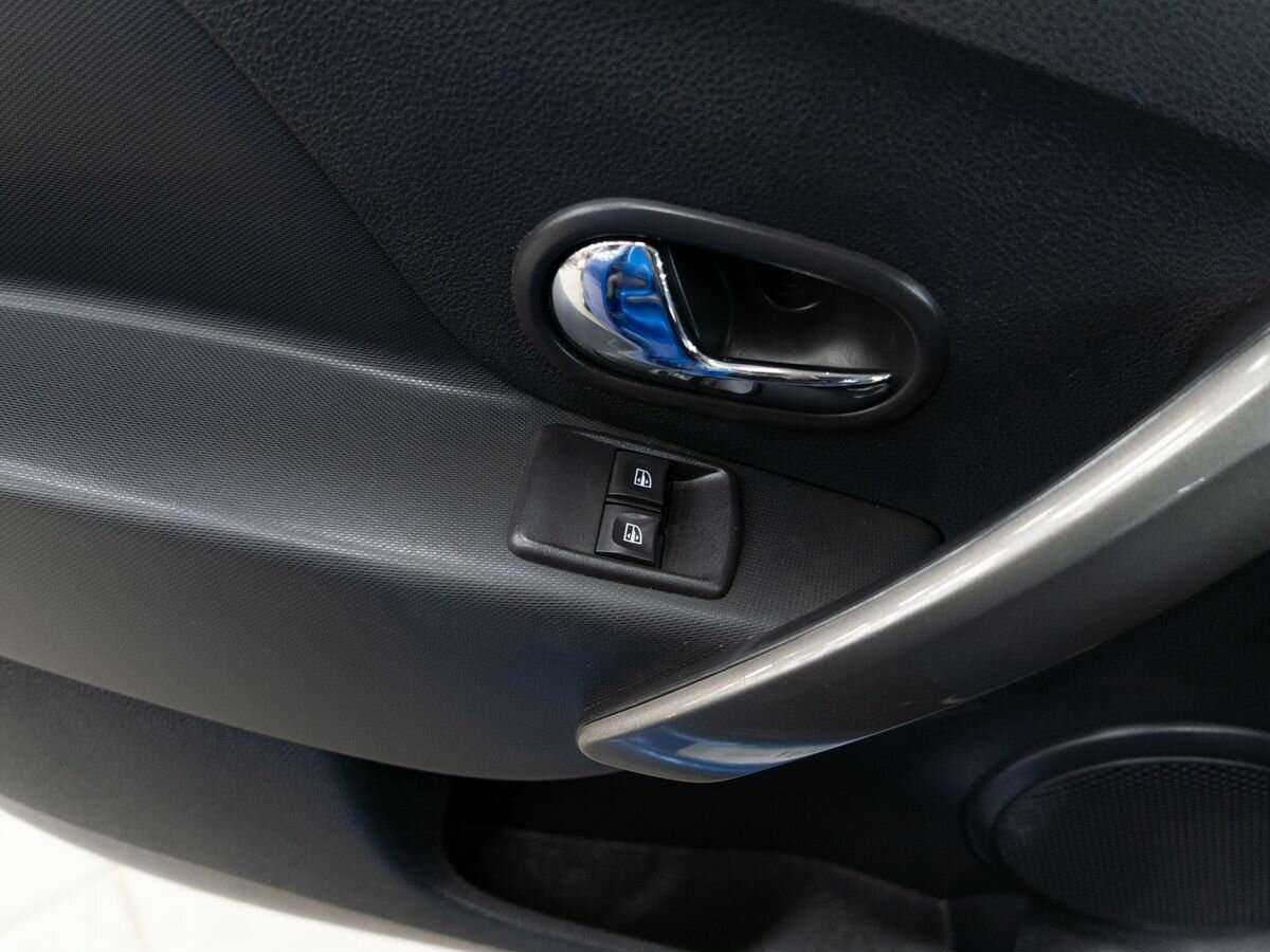 Renault Sandero с пробегом — 2018 год. Фото: #11