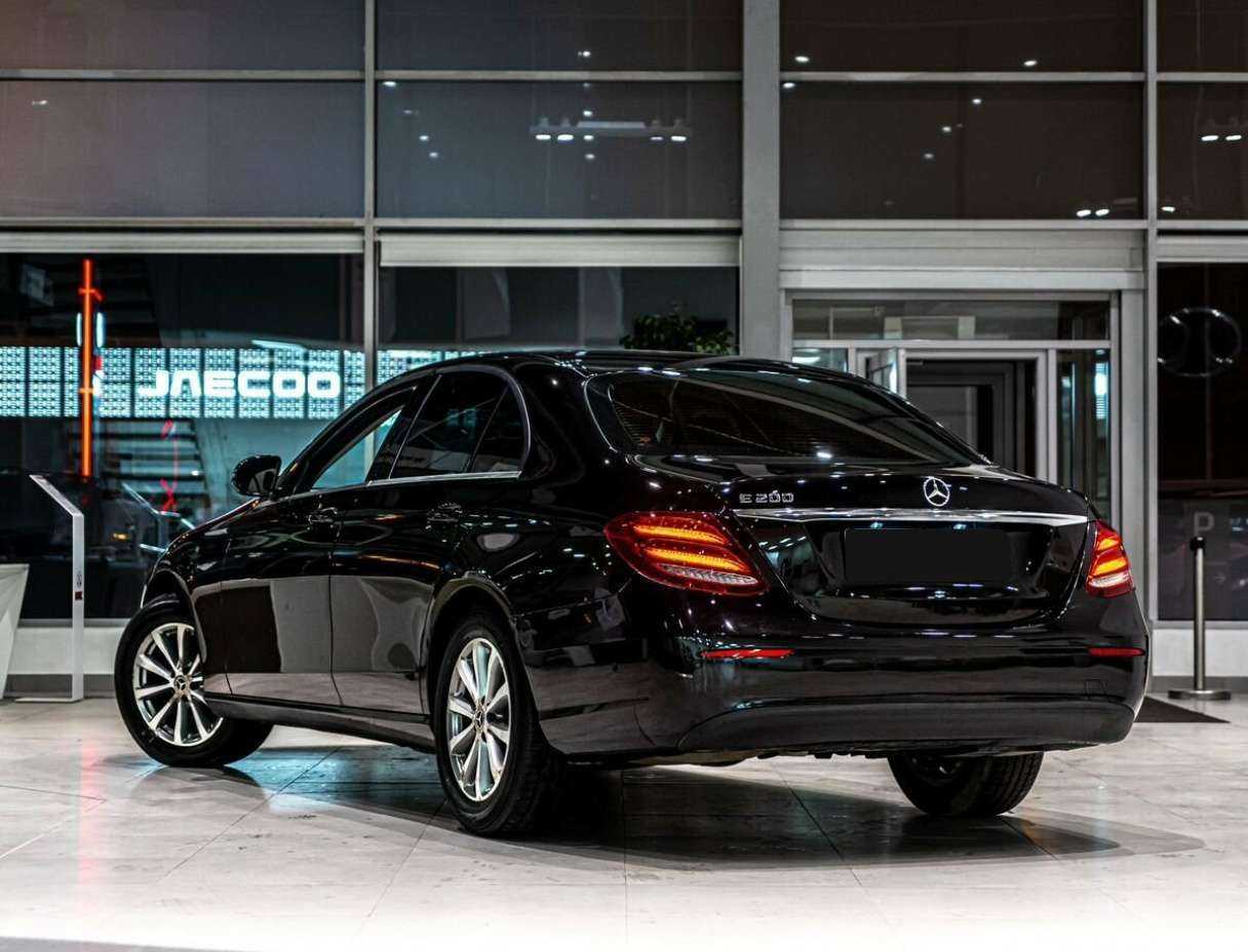 Mercedes-Benz E-Класс с пробегом — 2017 год. Фото: #3