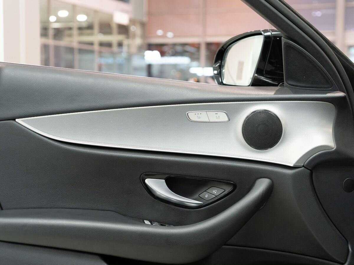 Mercedes-Benz E-Класс с пробегом — 2017 год. Фото: #16