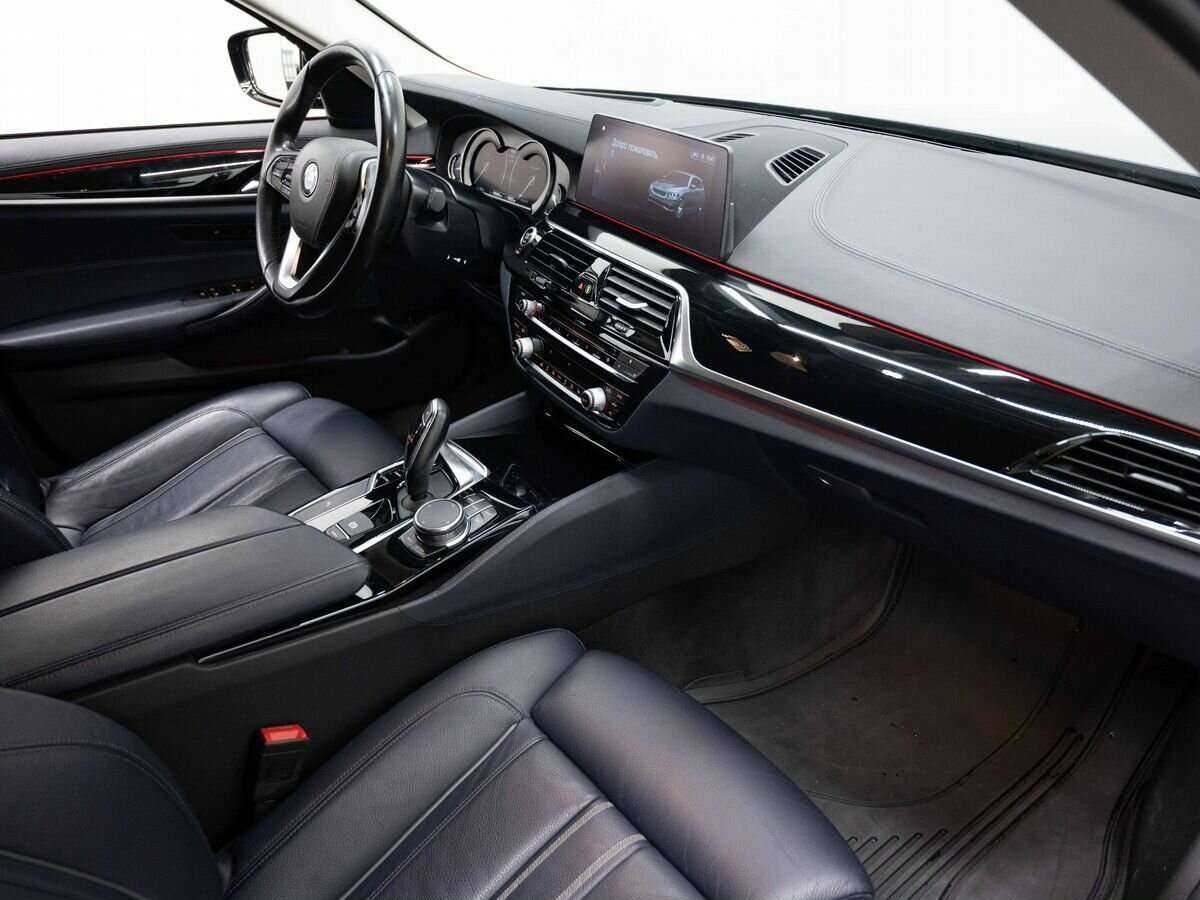 BMW 5 серии с пробегом — 2017 год. Фото: #11