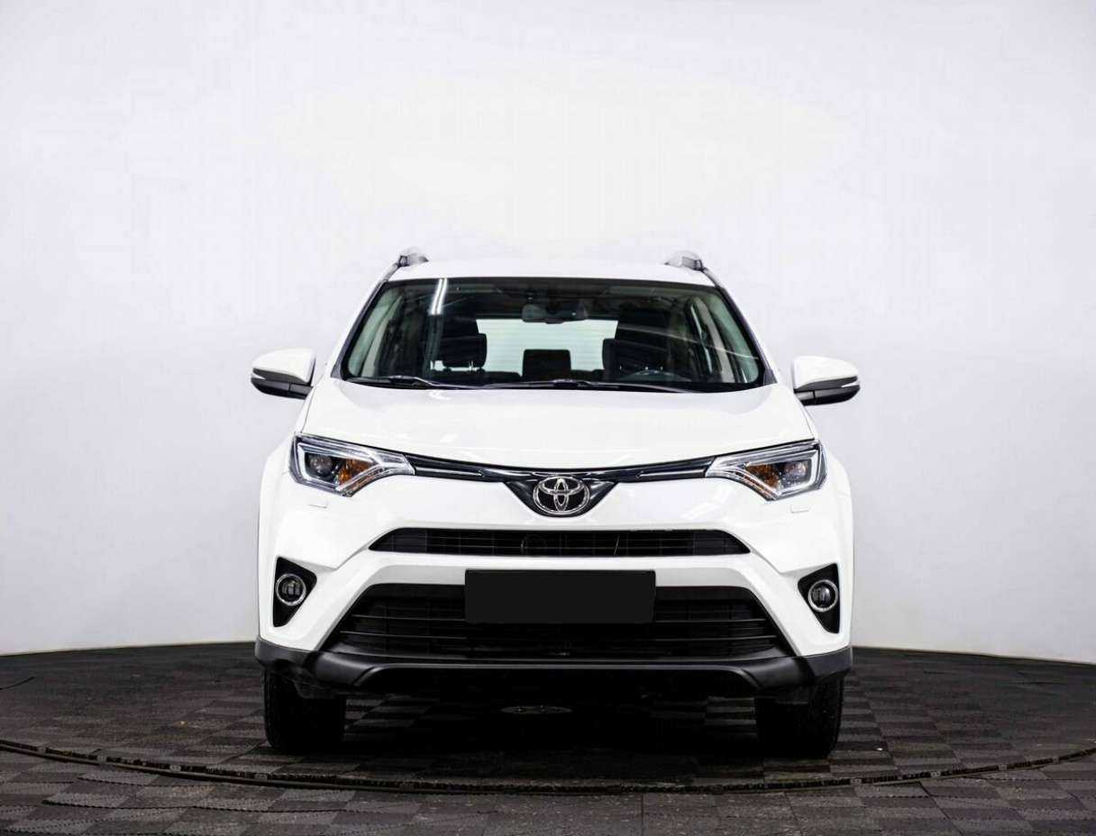 Toyota RAV4 с пробегом — 2019 год. Фото: #1