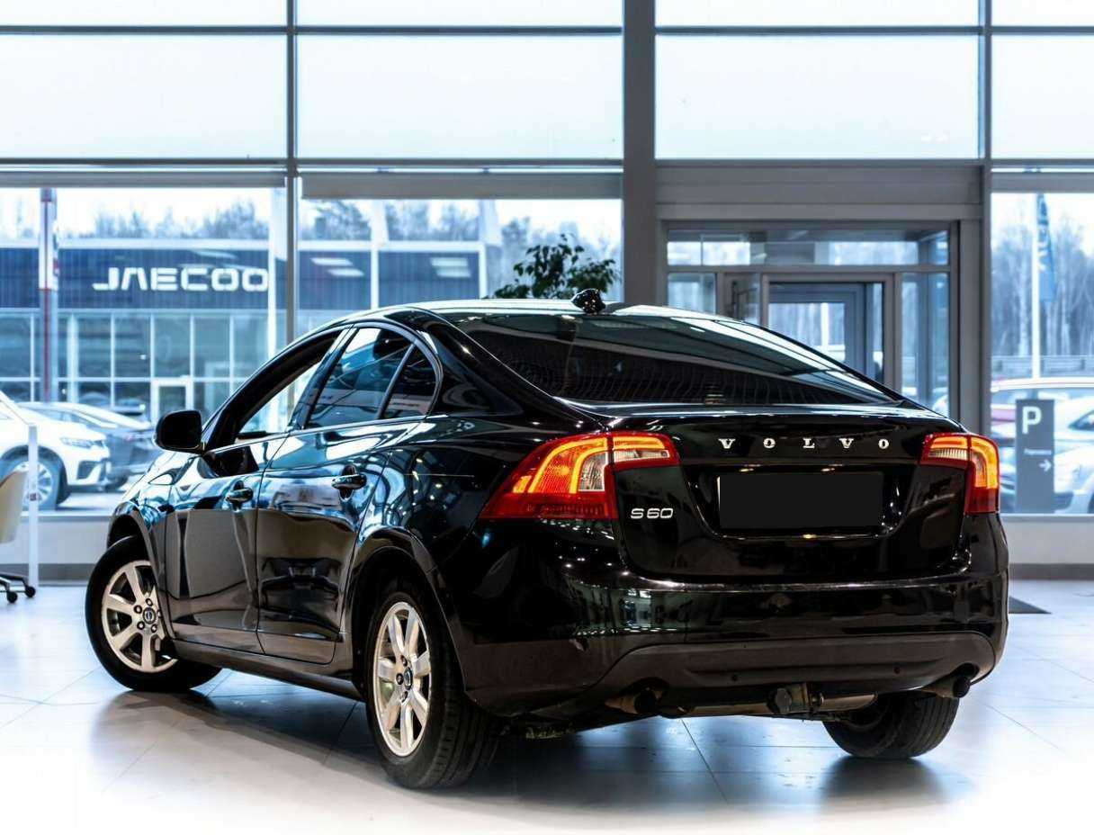 Volvo S60 с пробегом — 2012 год. Фото: #3