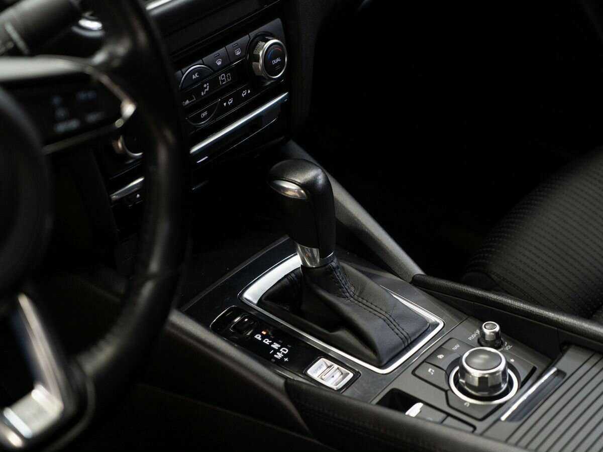 Mazda 6 с пробегом — 2017 год. Фото: #12