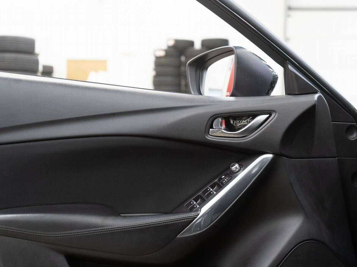 Mazda 6 с пробегом — 2017 год. Фото: #14