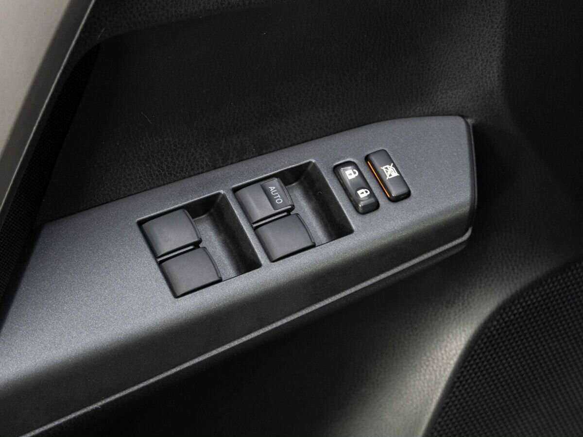 Toyota RAV4 с пробегом — 2018 год. Фото: #19