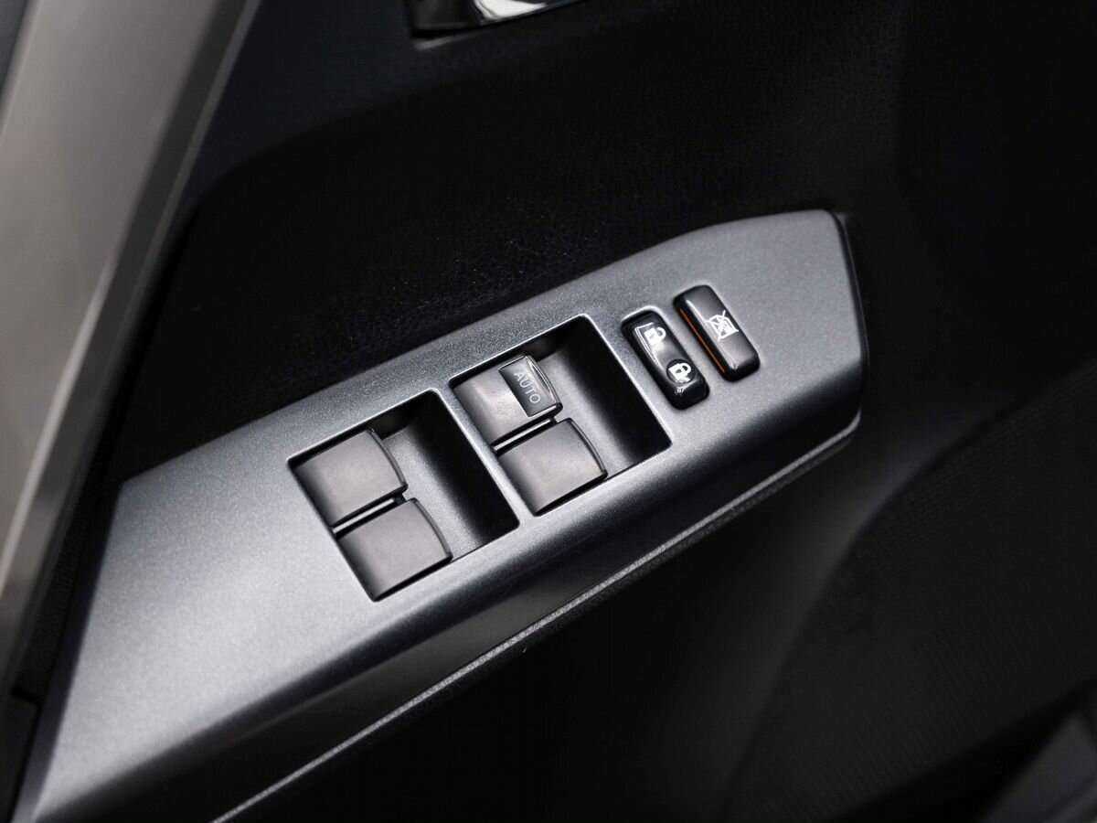 Toyota RAV4 с пробегом — 2017 год. Фото: #19