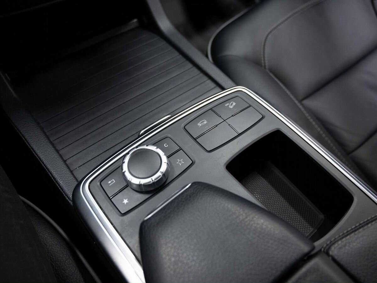 Mercedes-Benz M-Класс с пробегом — 2012 год. Фото: #23