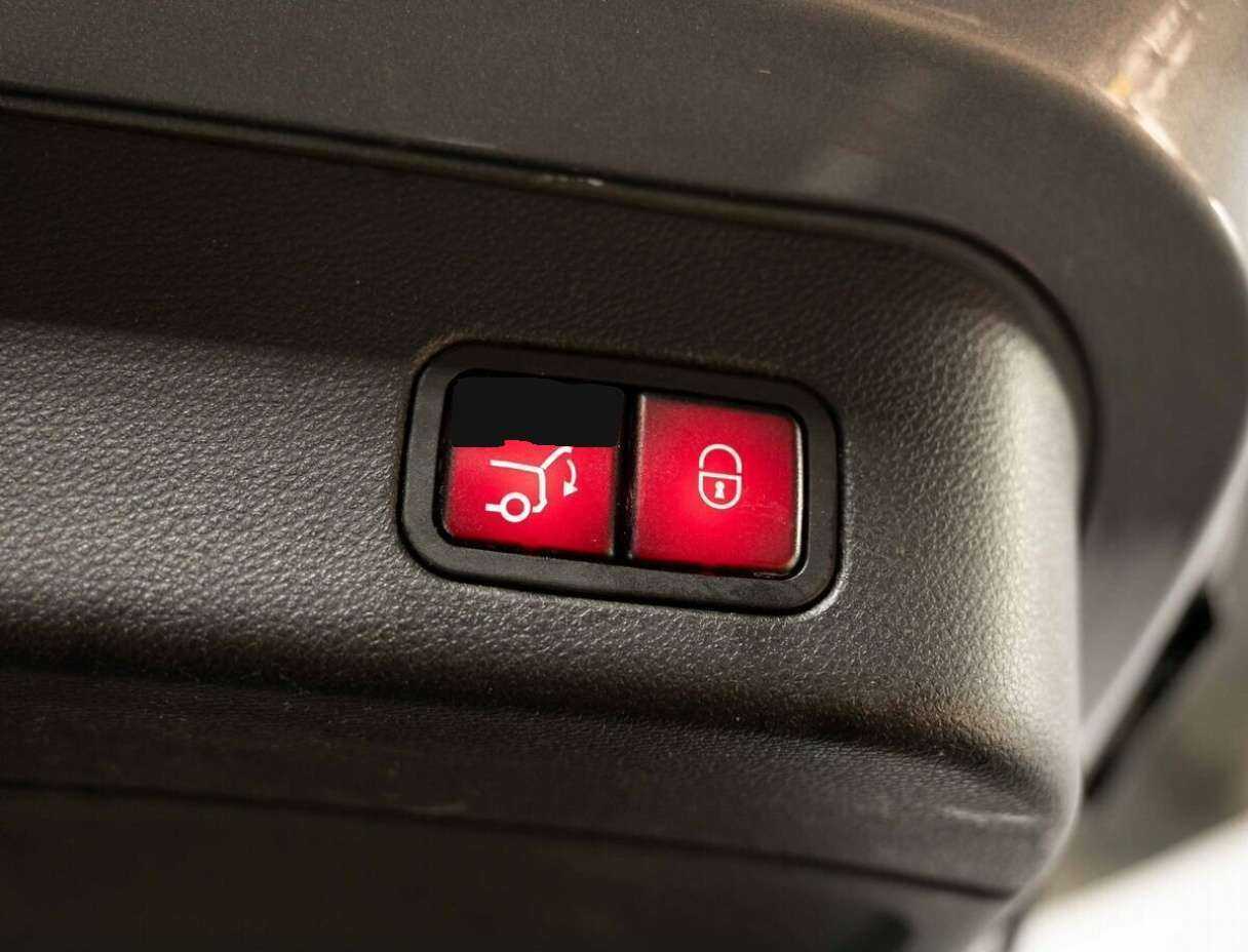 Mercedes-Benz M-Класс с пробегом — 2012 год. Фото: #28