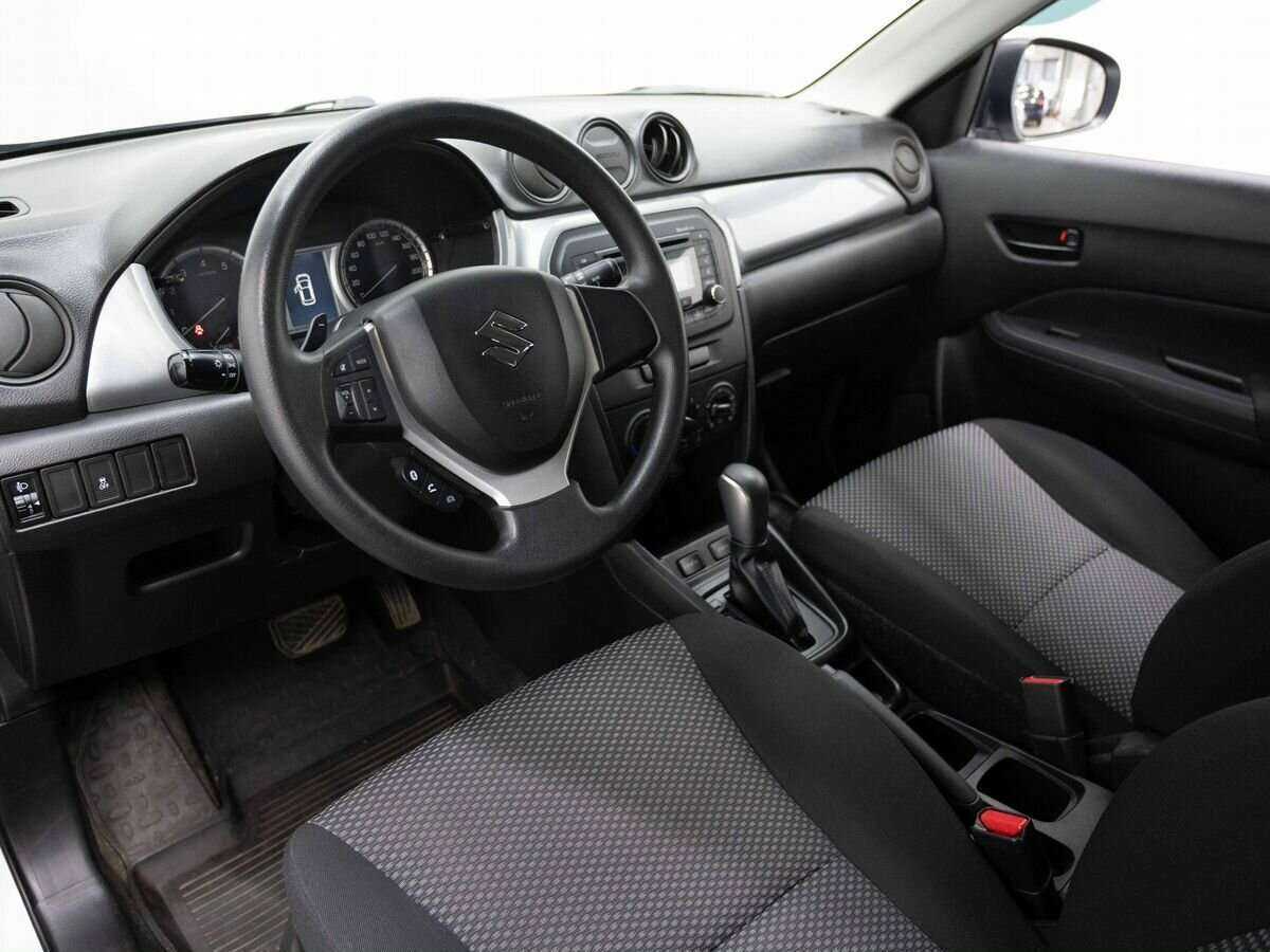 Suzuki Vitara с пробегом — 2015 год. Фото: #4