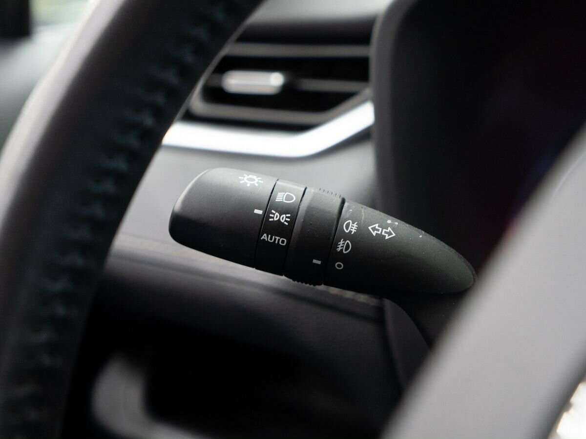 Toyota RAV4 с пробегом — 2019 год. Фото: #12