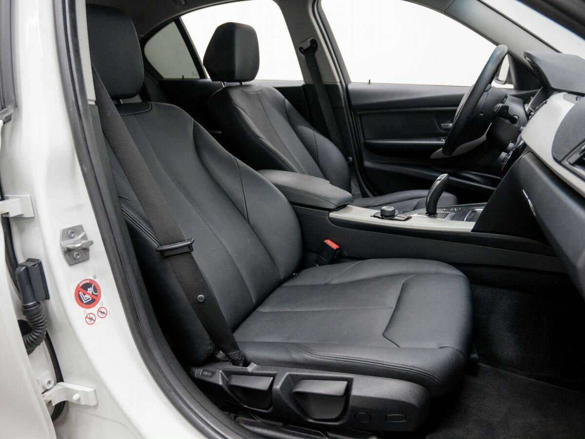 BMW 3 серии с пробегом — 2016 год. Фото: #7