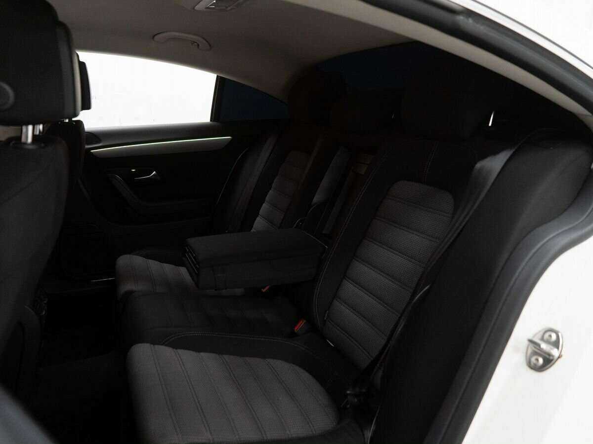 Volkswagen Passat CC с пробегом — 2012 год. Фото: #6