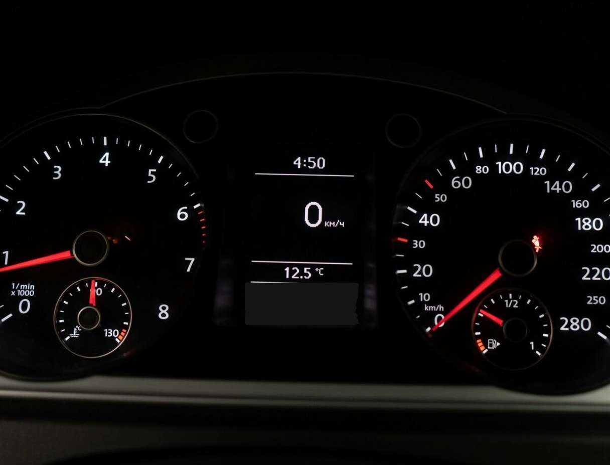 Volkswagen Passat CC с пробегом — 2012 год. Фото: #11