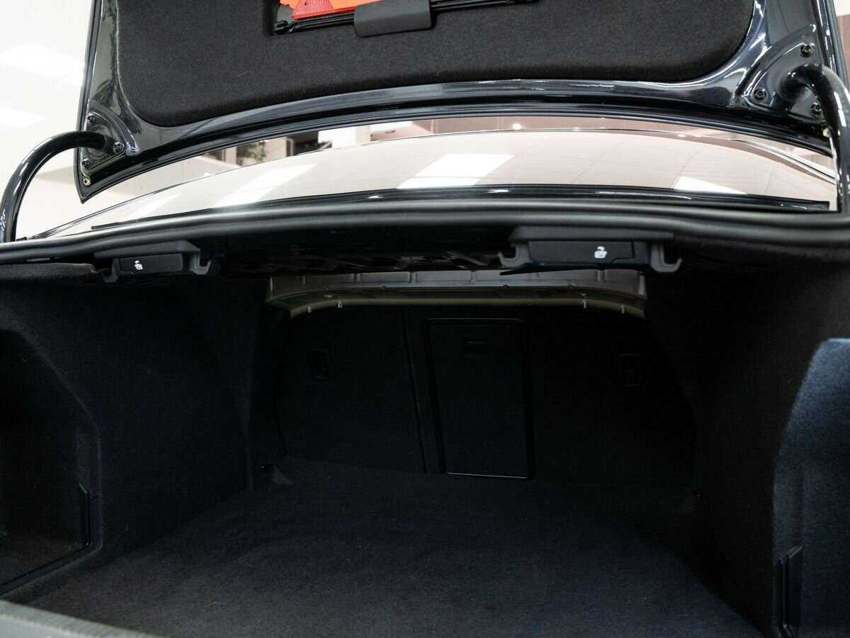 Volkswagen Passat с пробегом — 2013 год. Фото: #9