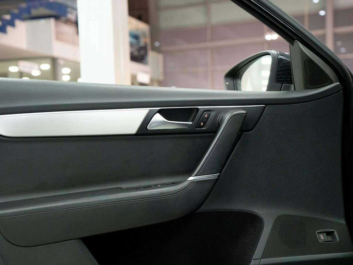 Volkswagen Passat с пробегом — 2013 год. Фото: #17