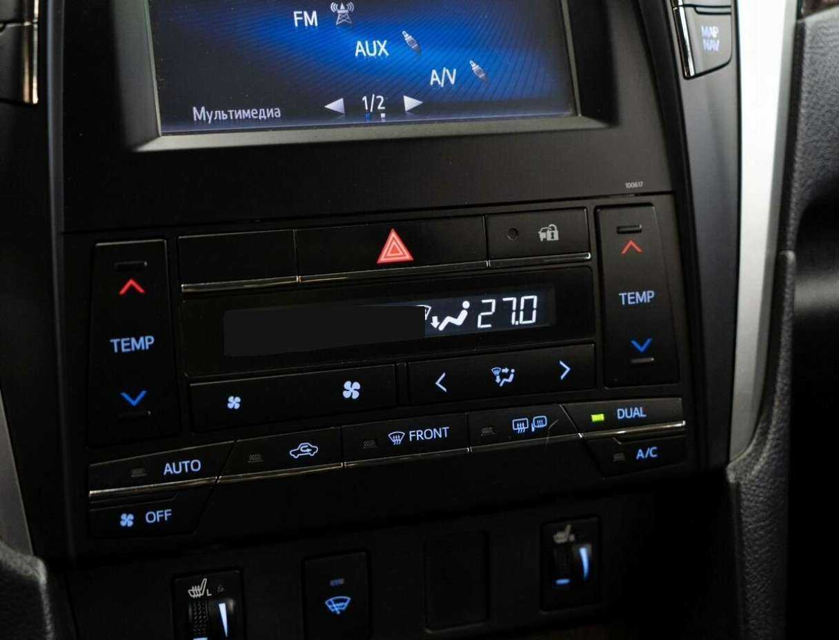 Toyota Camry с пробегом — 2016 год. Фото: #10