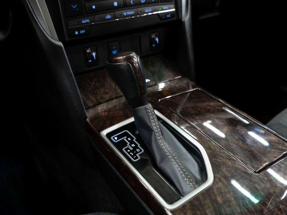 Toyota Camry с пробегом — 2016 год. Фото: #12