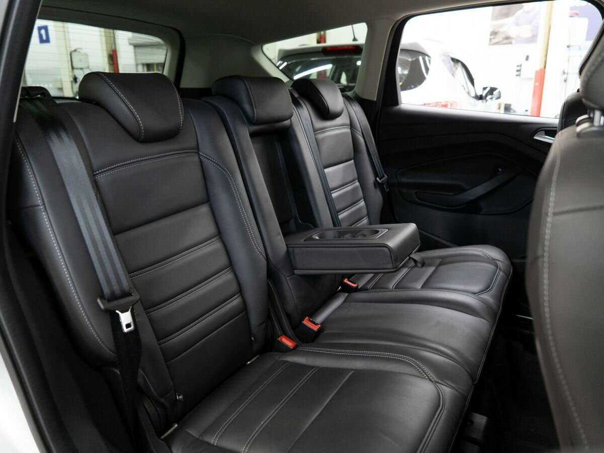 Ford Kuga с пробегом — 2017 год. Фото: #8