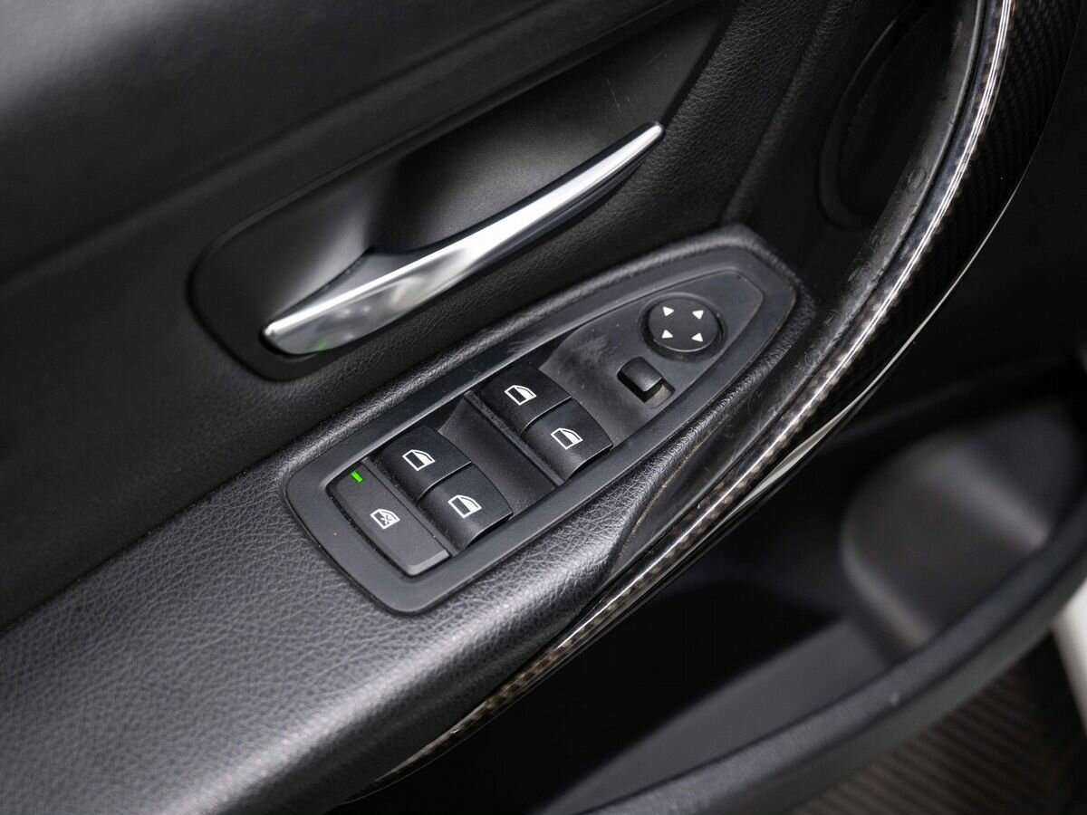 BMW 3 серии с пробегом — 2014 год. Фото: #16