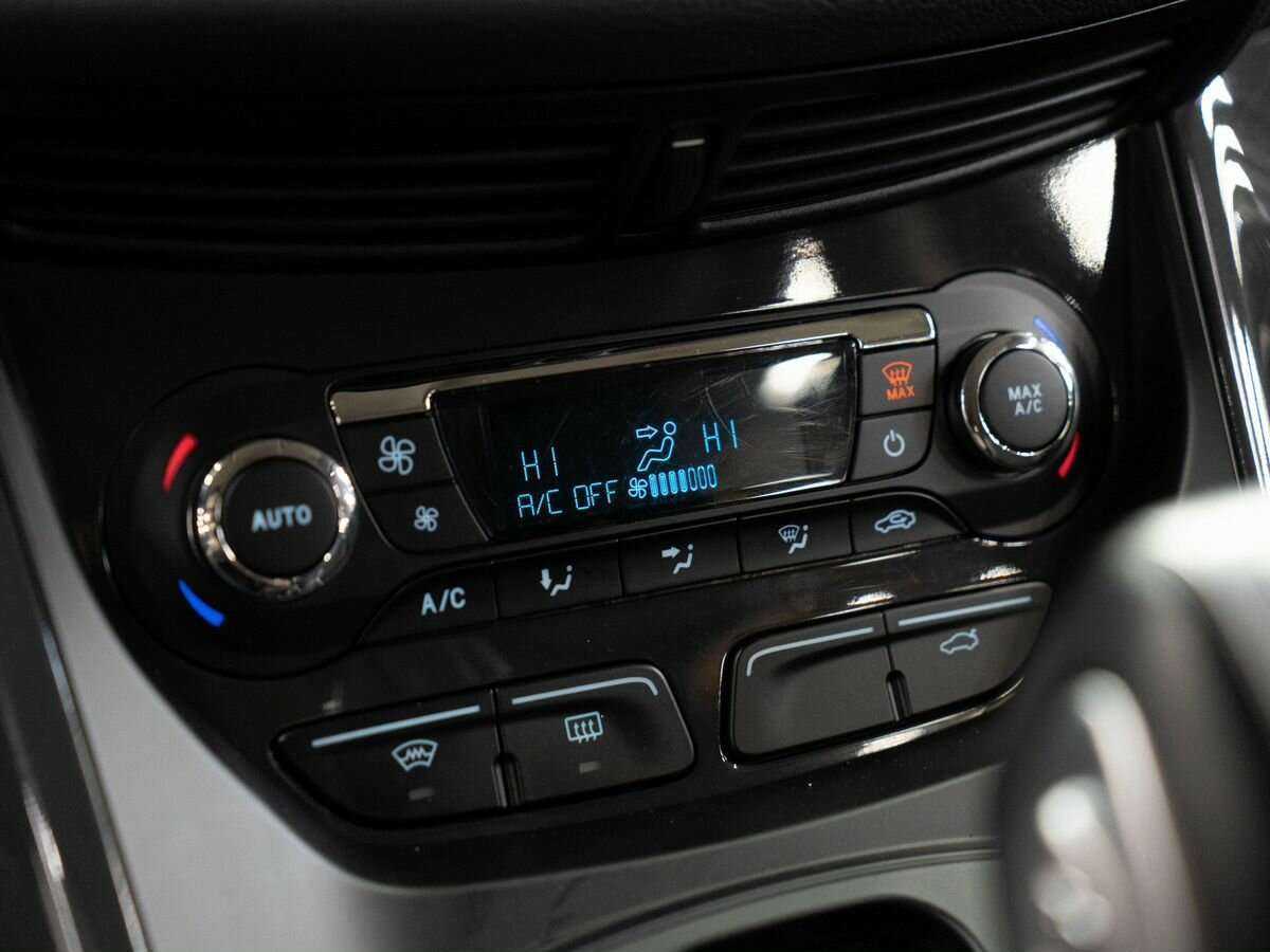 Ford Kuga с пробегом — 2013 год. Фото: #10