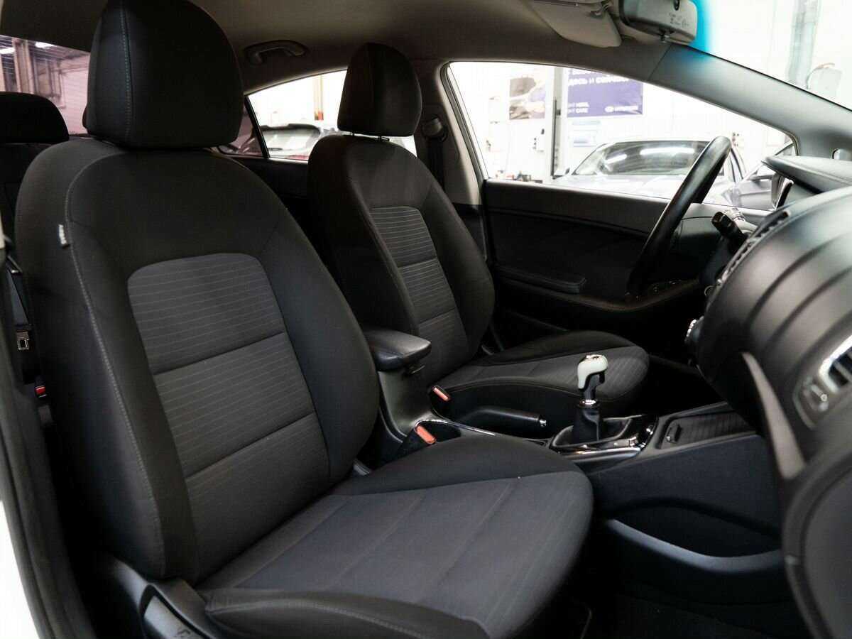 Kia Cerato с пробегом — 2017 год. Фото: #8