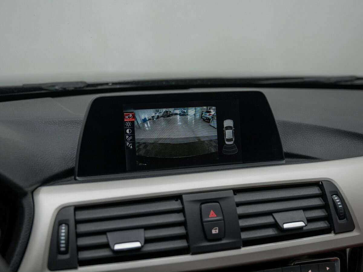 BMW 3 серии с пробегом — 2015 год. Фото: #21