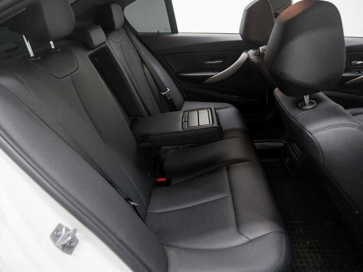 BMW 3 серии с пробегом — 2014 год. Фото: #8